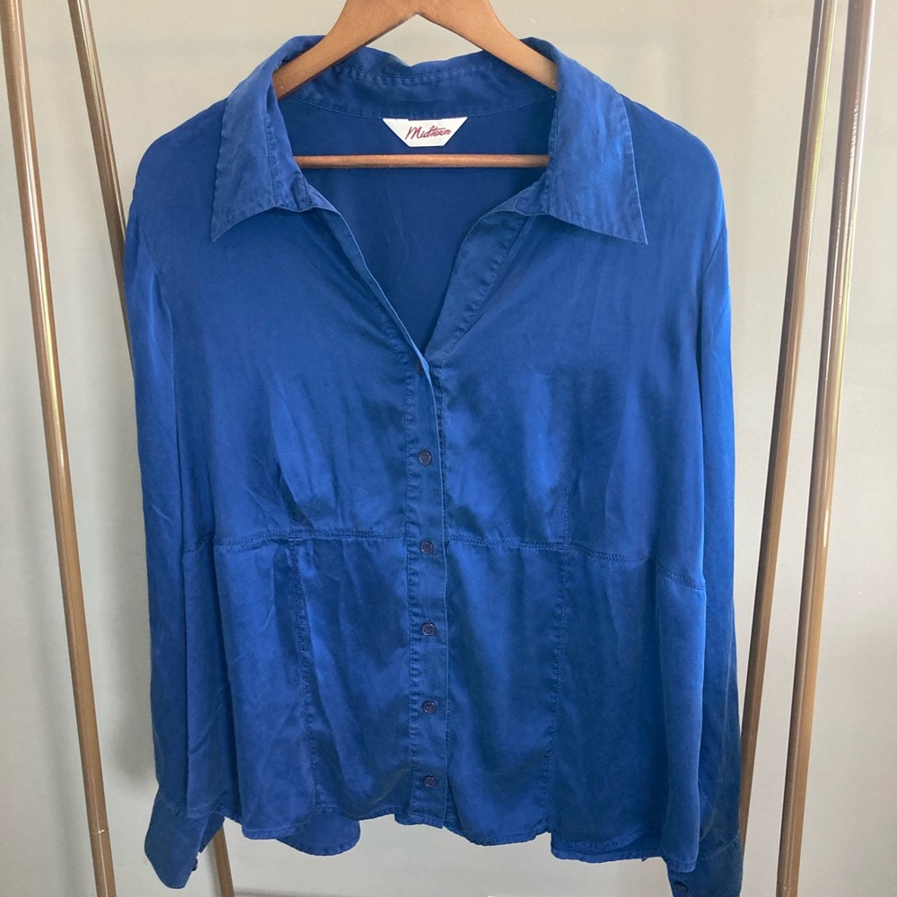 Silk Button Up 2XL